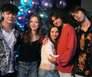 Barwy szczęścia odc. 3381. Ewelina (Amelia Listwon), Ewa (Gabriela Ziembicka), Romeo (Jacek Tyszkiewicz), Wiktor (Grzegorz Kestranek)