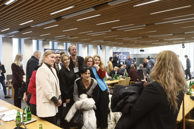 Niebywałe, do czego poseł PiS porównał strzelanie petardami. Doda aż złapała się za głowę! Szok