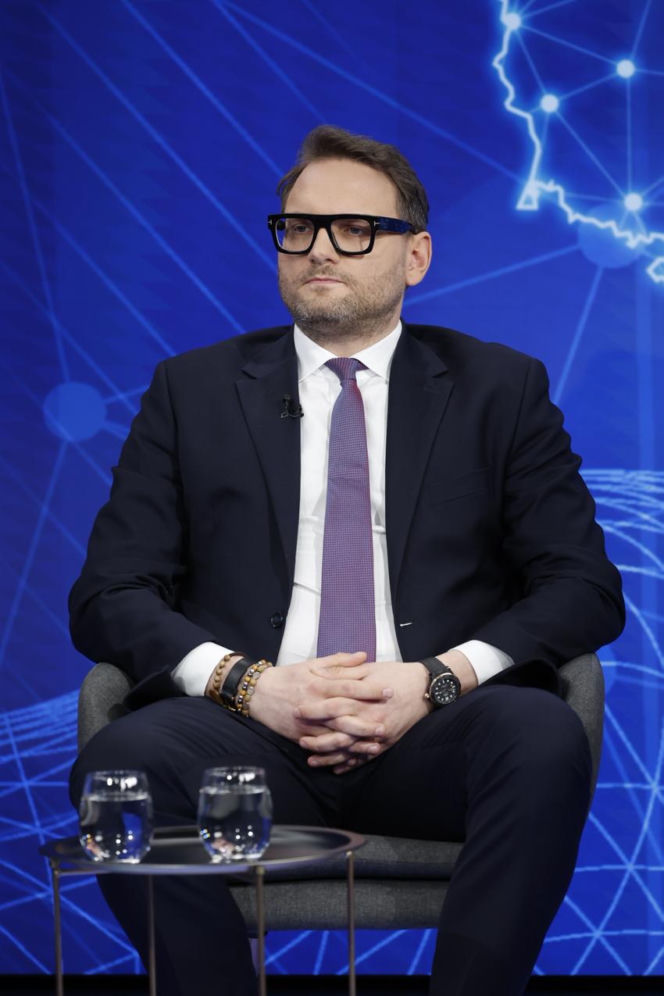 Debata local content