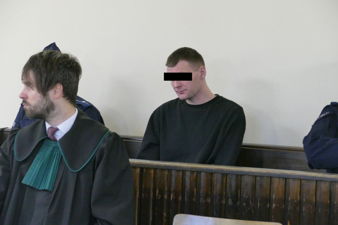 Michał jest inwalidą, bo kolega skatował go nożycami