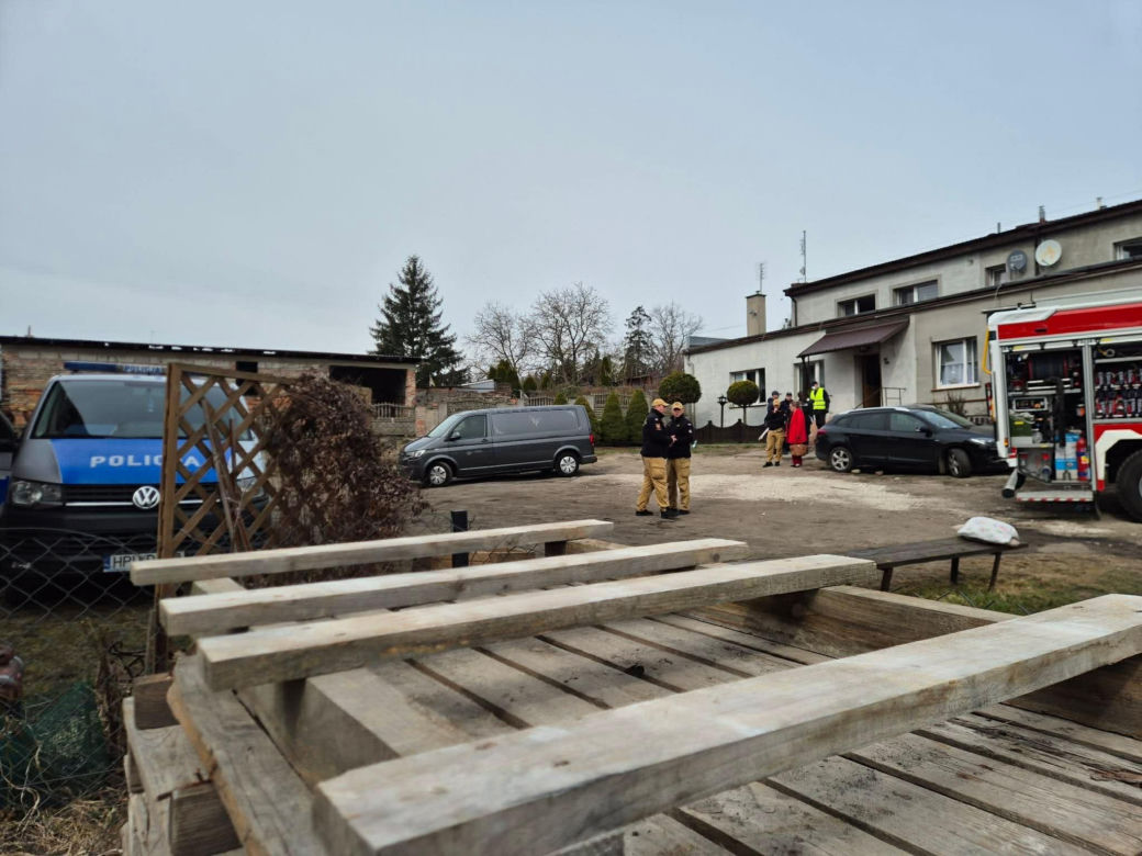 Tragiczny pożar w budynku wielorodzinnym. Dwoje małych dzieci nie przeżyło!