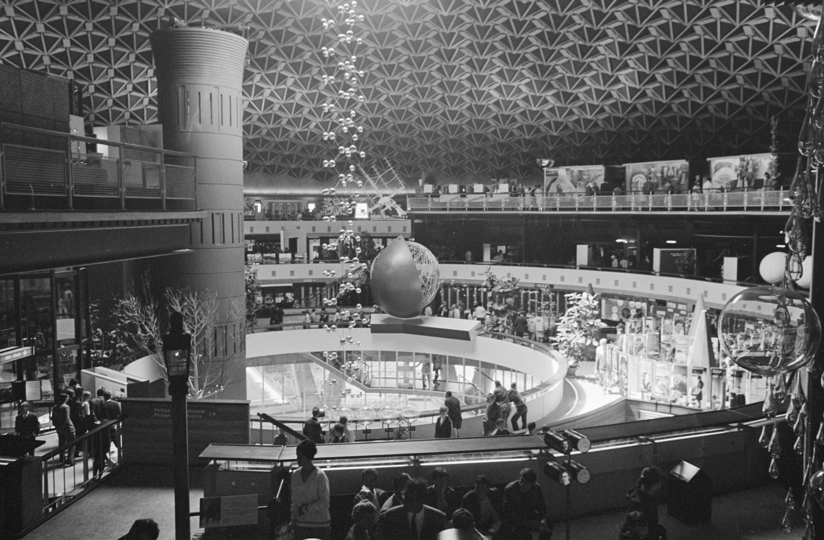Evoluon w Eindhoven