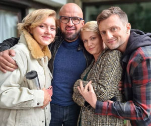M jak miłość. Bartek (Arkadiusz Smoleński), Andrzejek (Tomasz Oświeciński), Ula (Iga Krefft), Marzenka (Olga Szomańska)