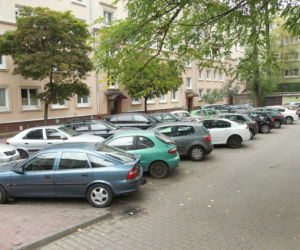  Wyrzucą samochody z wolskich podwórek 