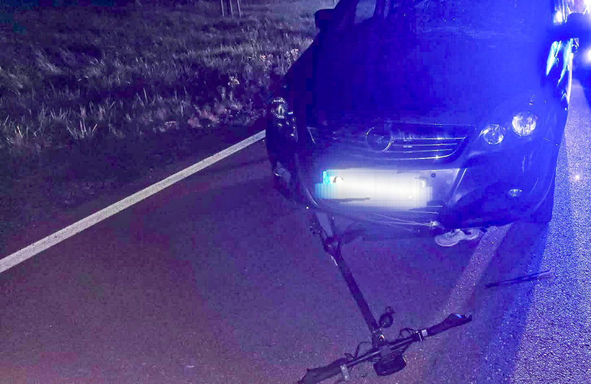 15-latek na hulajnodze zginął pod kołami Opla