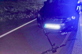 15-latek na hulajnodze zginął pod kołami Opla
