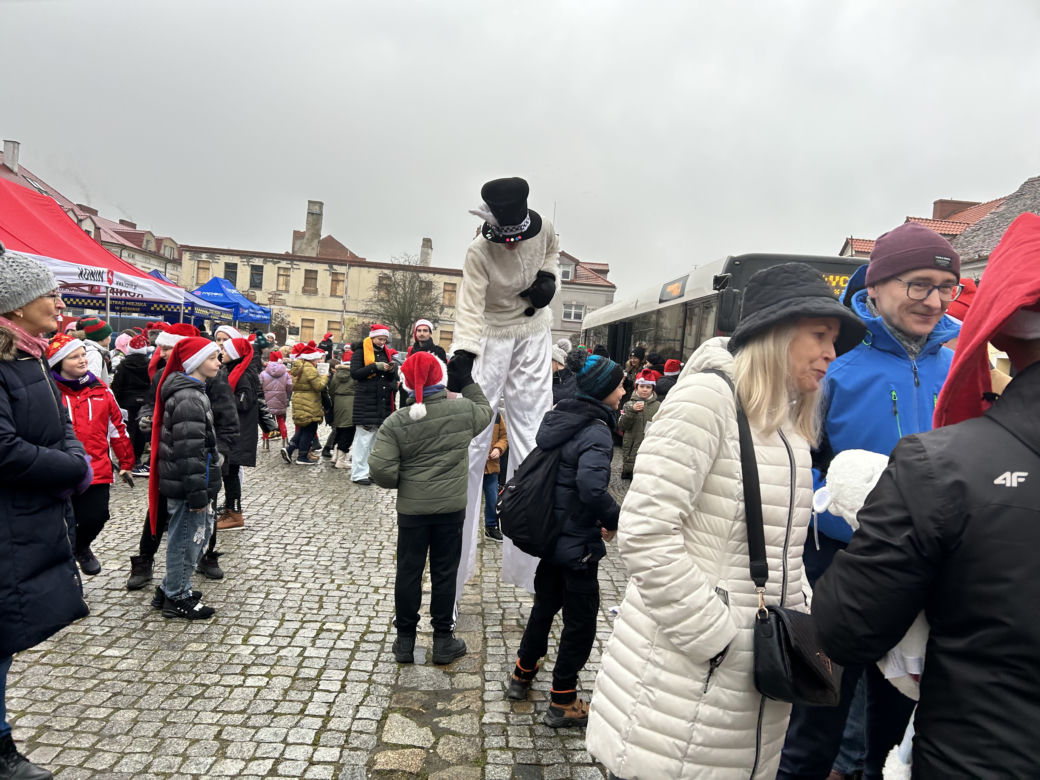 Mikołajki na Placu Wolności w Koninie