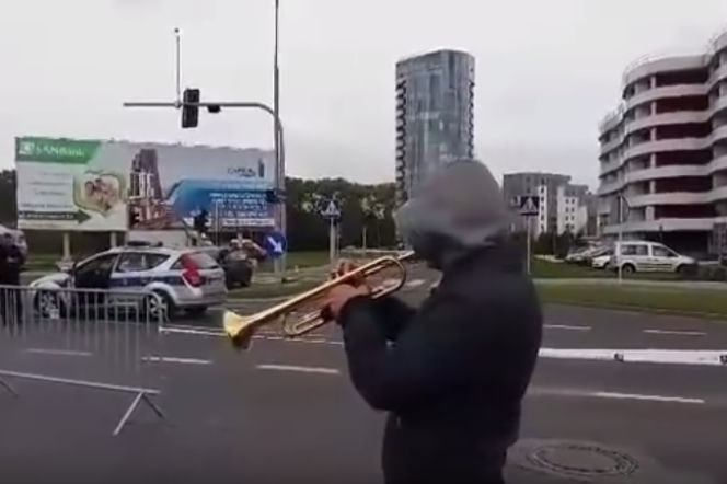 marsz zalobny dla radiowozu