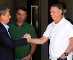 Był prezydent próbował uciec z aresztu! Użył lutownicy