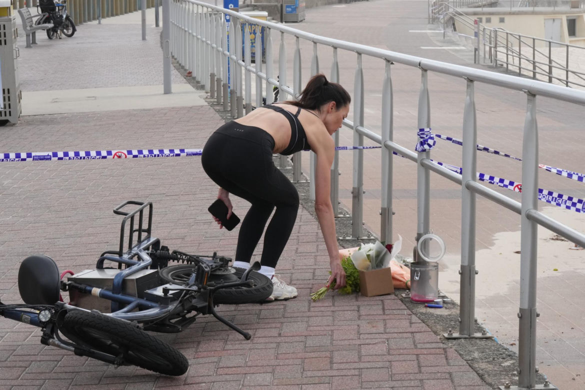 Premier Australii Anthony Albanese zaproponował w poniedziałek zaostrzenie przepisów dotyczących broni palnej po strzelaninie, która miała miejsce w niedzielę na popularnej plaży Bondi w Sydney. Zginęło w niej co najmniej 15 osób.