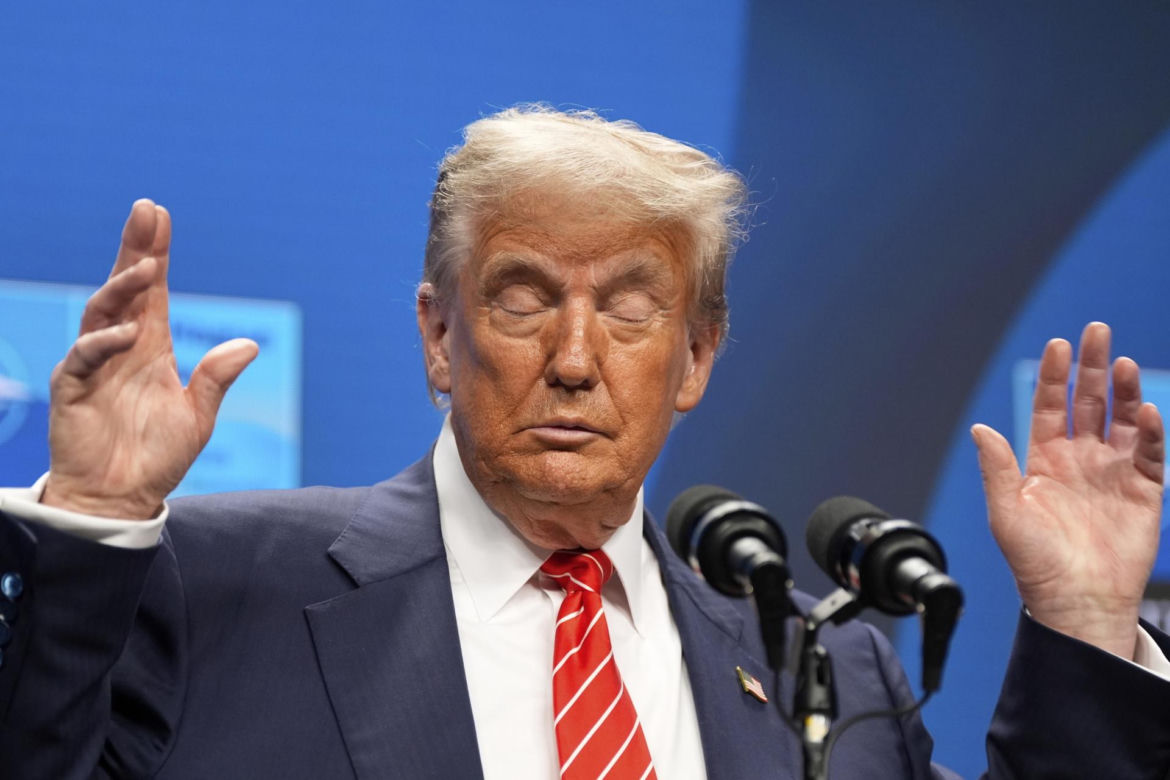 Trump sprawił, że "wszyscy zatańczyli tak, jak im zagrał na fujarce". Szokujące wnioski po Hadze!