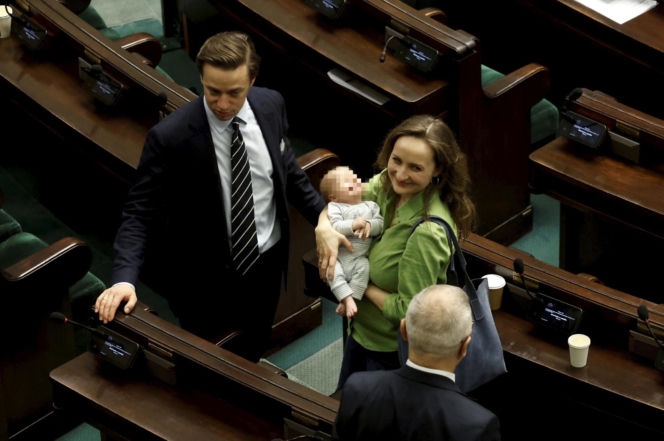 Bosakowie przyszli do Sejmu ze Stefankiem