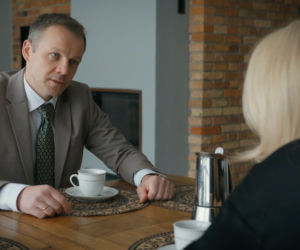 Barwy szczęścia, odcinek 3421: Bruno (Lesław Żurek), Karolina (Marta Dąbrowska)