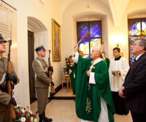 Odsłonięcie tablicy w kaplicy Pałacu Prezydenckiego 