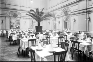 Adaptacja pałacu na hotel zanim to było modne. Grand Hotel w Krakowie: sypiali tu Sienkiewicz, Kiepura, Joseph Conrad