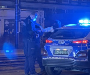 Horror w centrum Warszawy. Uciekał pod prąd przed policją! 