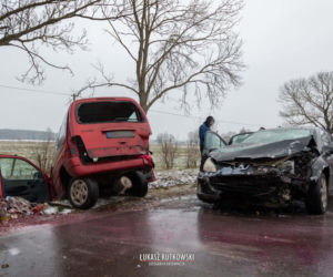 Knyszyn. Zderzenie citroena z peugeotem. Ranne trzy osoby [ZDJĘCIA]