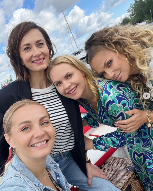 Przyjaciółki po wakacjach 2022: Anka (Magdalena Stużyńska), Zuza (Anita Sokołowska), Inga (Małgorzata Socha), Patrycja (Joanna Liszowska)