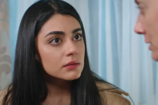 Panna młoda, odcinek 49: Oszukana Derya przeżywa załamanie i kieruje swój gniew przeciwko Hancer