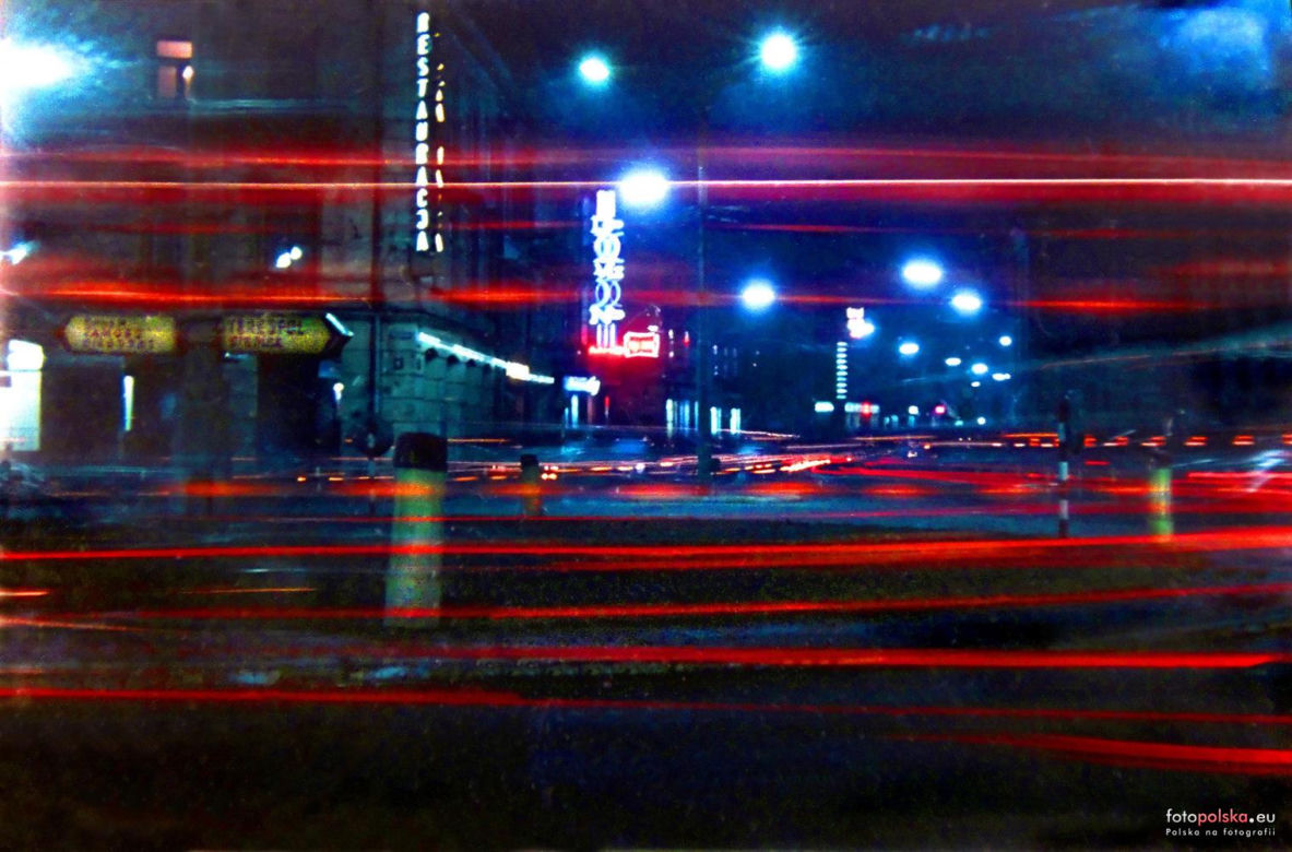 Lublin jak Miami Vice City. Zobacz miasto pełne neonów z lat 70’ [GALERIA]
