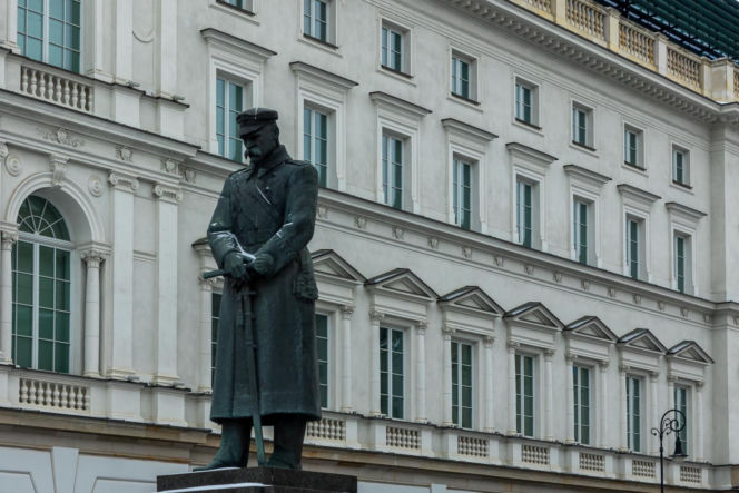 Hotel Europejski działa obecnie pod nazwą Raffles Europejski Warsaw