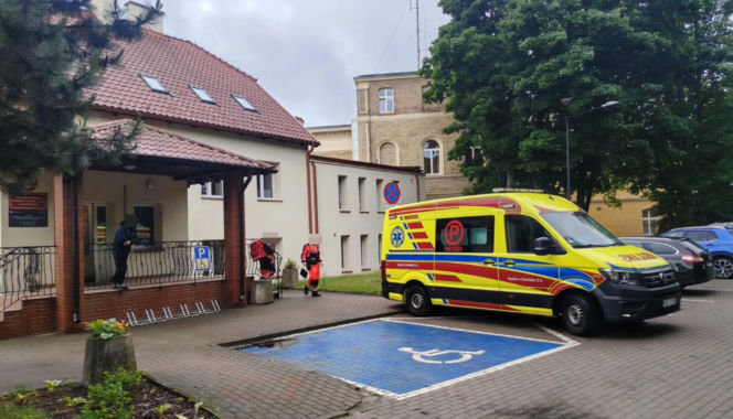 Oblał się benzyną i wszedł do urzędu! "Groził, że się podpali"