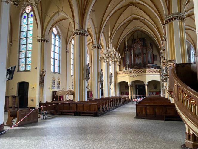 Potop w mysłowickim kościele! 176 tysięcy litrów wody zniszczyło wnętrze. „Skala jest ogromna”