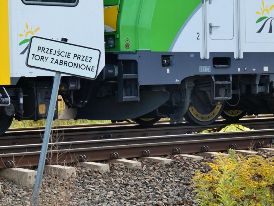 Nowa Iwiczna. Śmiertelne potrącenie kobiety przez pociąg Kolei Mazowieckich. Zginęła na miejscu