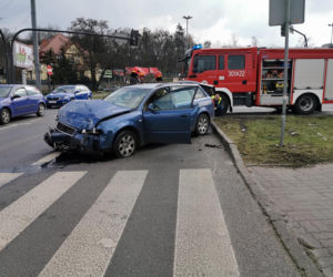 Wypadek na Placu Poznańskim. Jedna osoba trafiła do szpitala