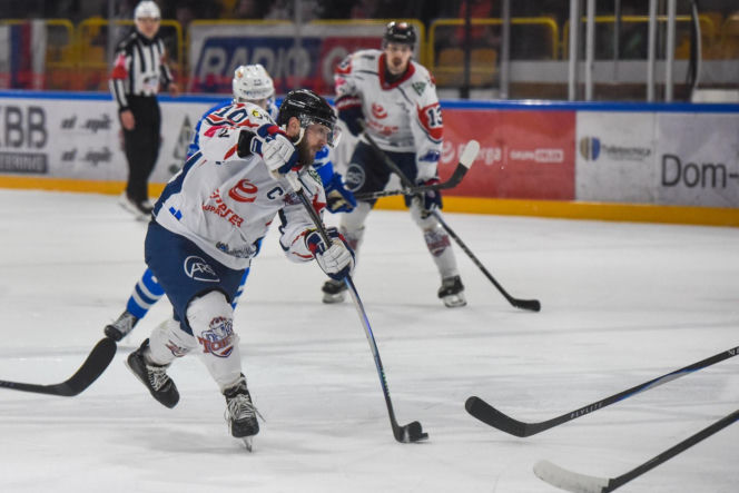 KH Energa Toruń - Unia Oświęcim 2:1! Zdjęcia kibiców i zawodników obu drużyn