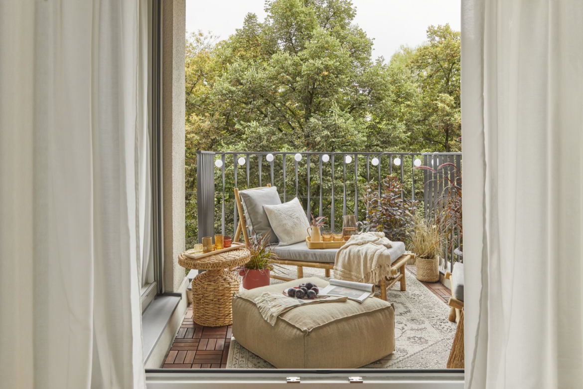 Taras i balkon w stylu boho – przy niewielkim metrażu