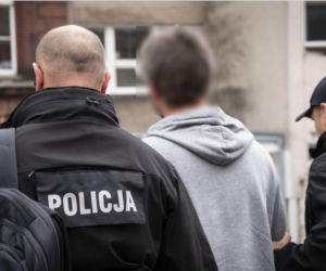 Mężczyzna w chwili zbrodni miał 22 lata, był sąsiadem swojej ofiary