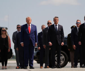 Donald Trump żegnał poległych żołnierzy. Padły poruszające słowa do ich rodzin