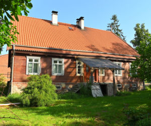 Drewniany dom w Jazowej na Żuławach - zabytek z 1887 r. odzyskał blask po pożarze
