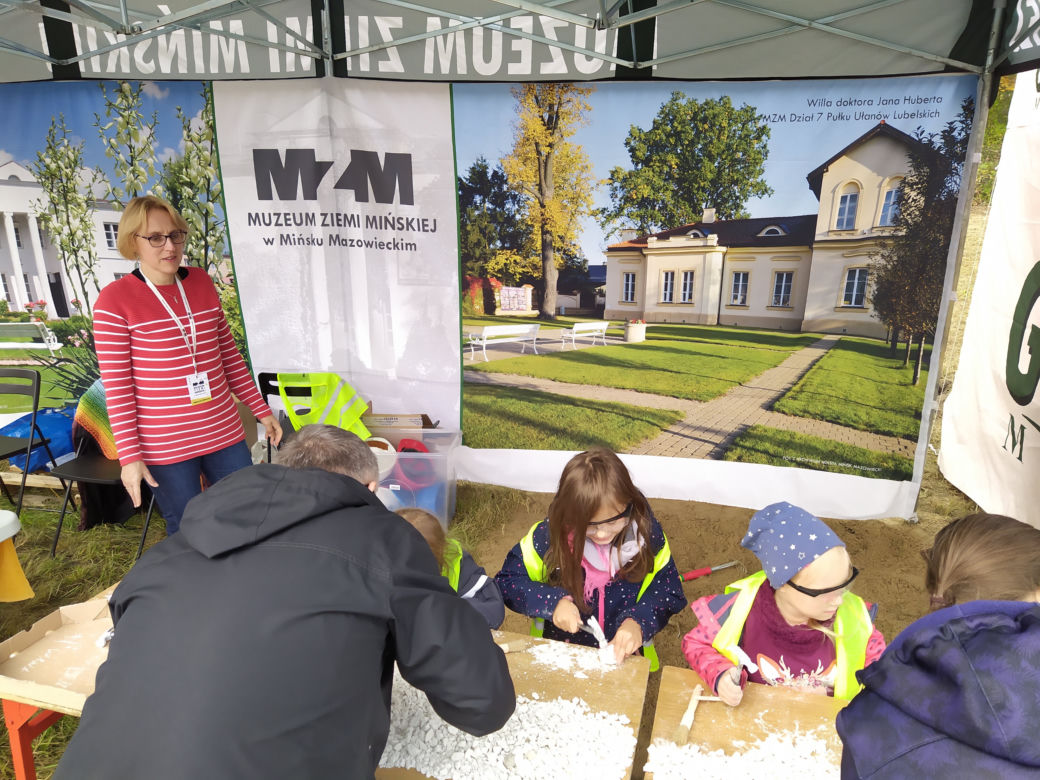 ZOBACZ ZDJĘCIA z III Festynu Archeologicznego w Mrozach - 8 i 9 października 2022