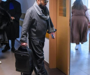 Krzysztof Rutkowski w futrze w sądzie