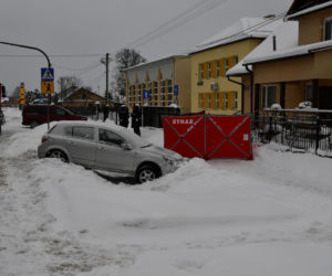 Tragedia pod kościołem. Senior najechał na 6-latka