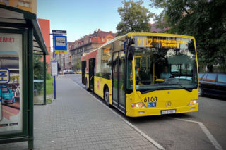 Pasażerowie zareagowali. Senior miał nagabywać 11-letniego chłopca
