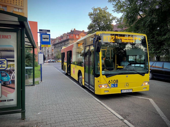 Senior nagabywał dziecko w autobusie? Miał ponad 2,5 promila alkoholu