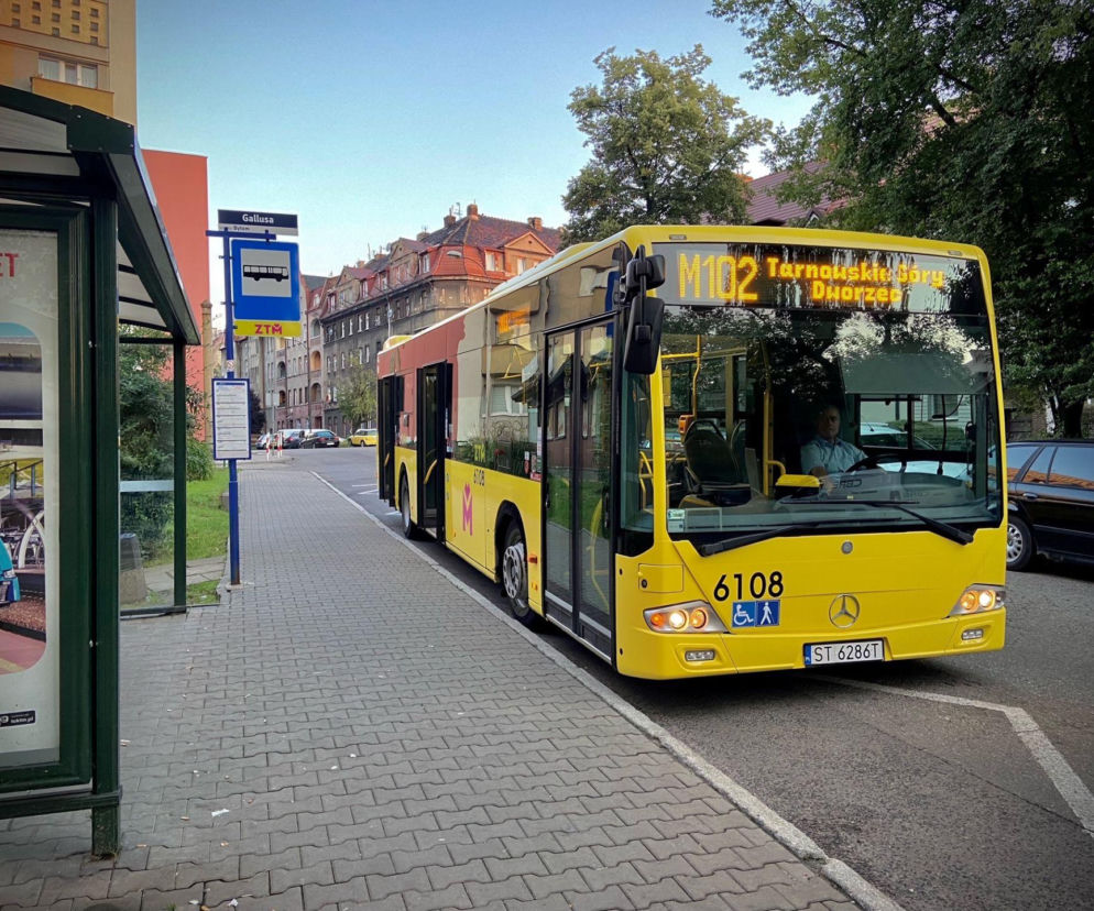 Pasażerowie zareagowali. Senior miał nagabywać 11-letniego chłopca