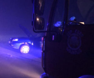 O włos od tragedii pod Bydgoszczą! Strażacy uratowali uwięzionego kierowcę 