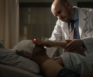 Diagnoza 4 sezon, odc. 10. Jan Artman (Adam Woronowicz), Michał Wolski (Maciej Zakościelny)