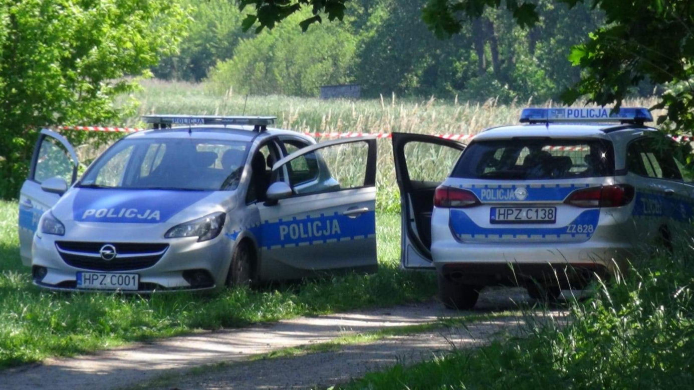 Makabra o poranku. W jeziorze pod Warszawą pływały zwłoki