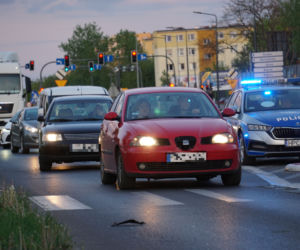 Potrącenie na pasach w Bydgoszczy! Dwie osoby poważnie ranne [ZDJĘCIA]