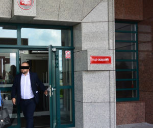 Ksiądz podglądał kamerką na bucie. Trafi do więzienia na 1,5 roku