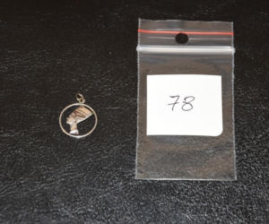 Rozpoznajesz te błyskotki? Policja poszukuje właścicieli bizuterii i kosztowności