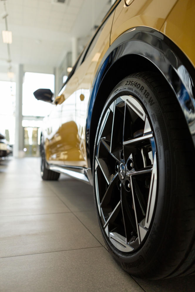 DELIK – DEALER ROKU 2025 POLECA – NAJNOWSZA KIA K4!