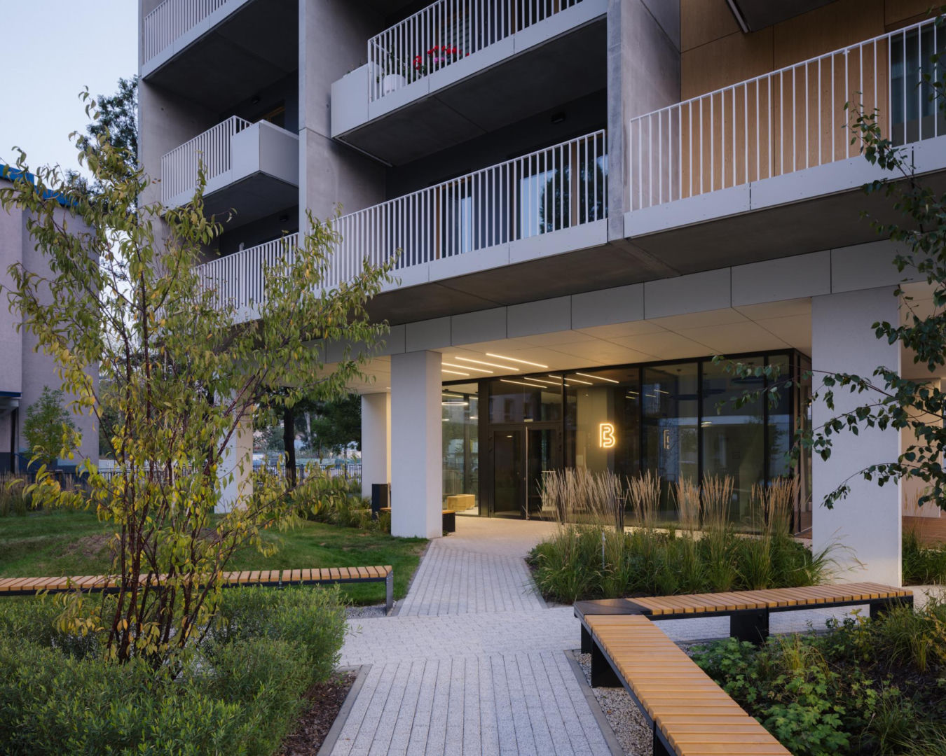 Kolejowa 19 w Warszawie, RISKARCH