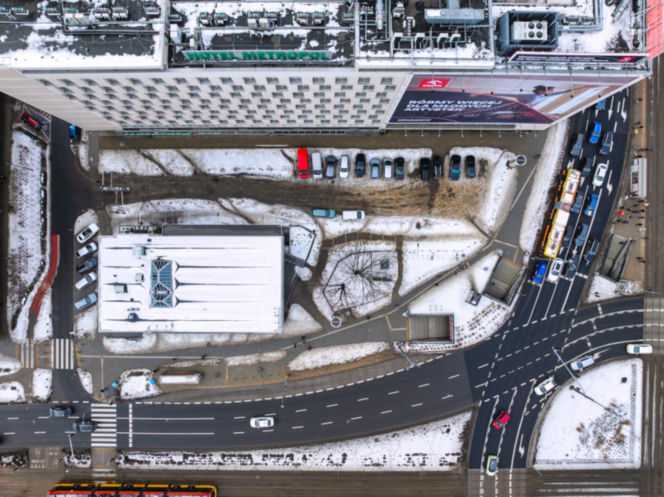 Obecnie plac przy Cepelii wygląda tak