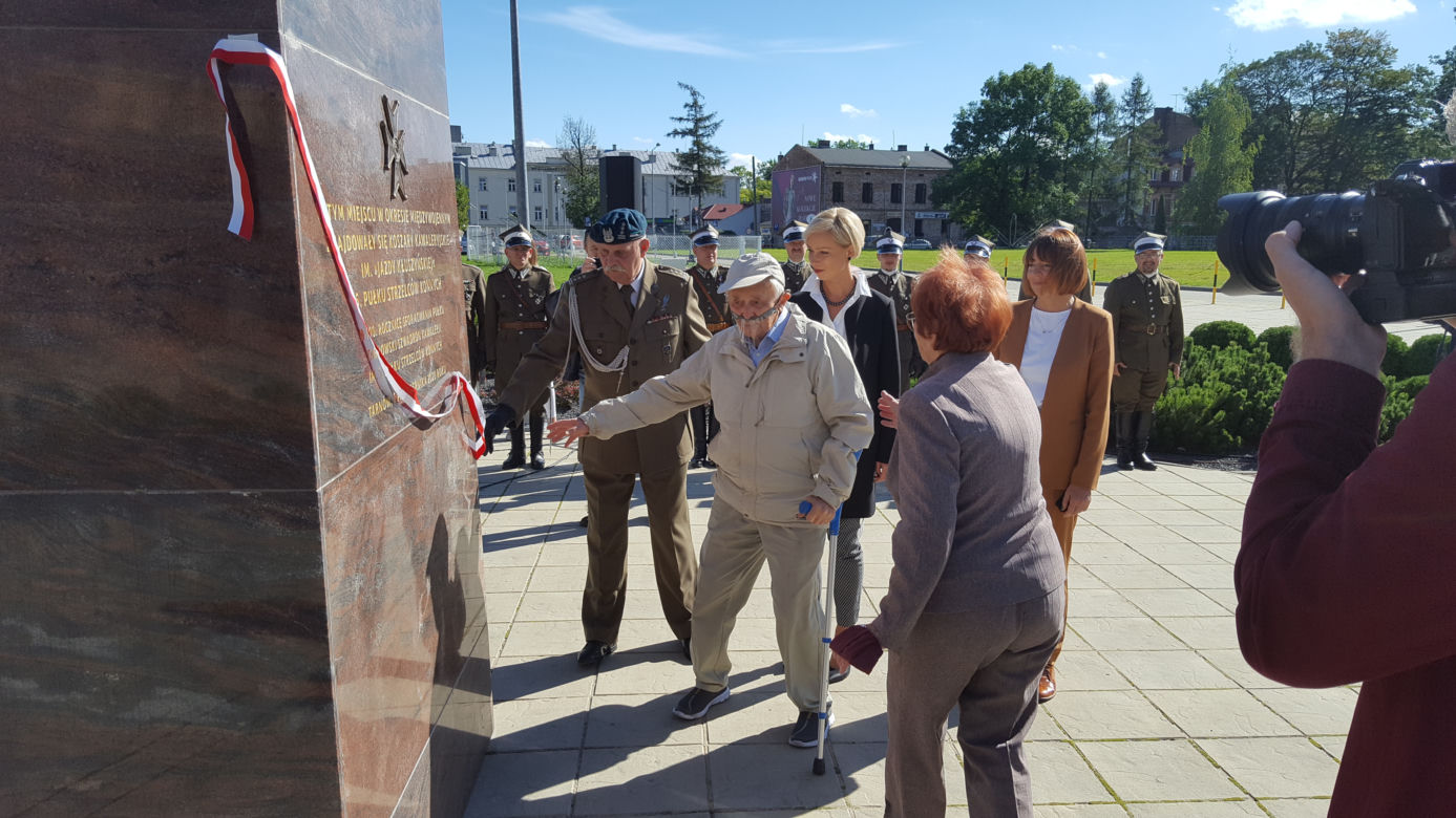 Odsłonięcie tablicy upamiętniającej powstanie 5. Pułku Strzelców Konnych w Tarnowie